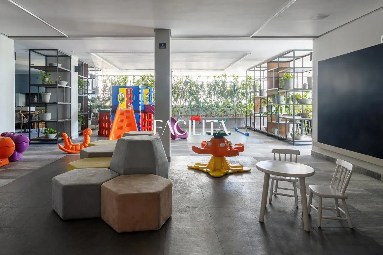 Furnished 40 m² studio with 1 bedroom and parking — photo 18