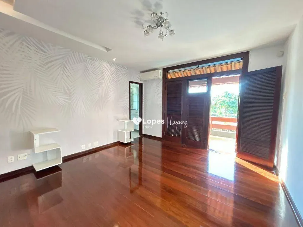 House with 5 en-suite bedrooms and an open gas kitchen — photo 27