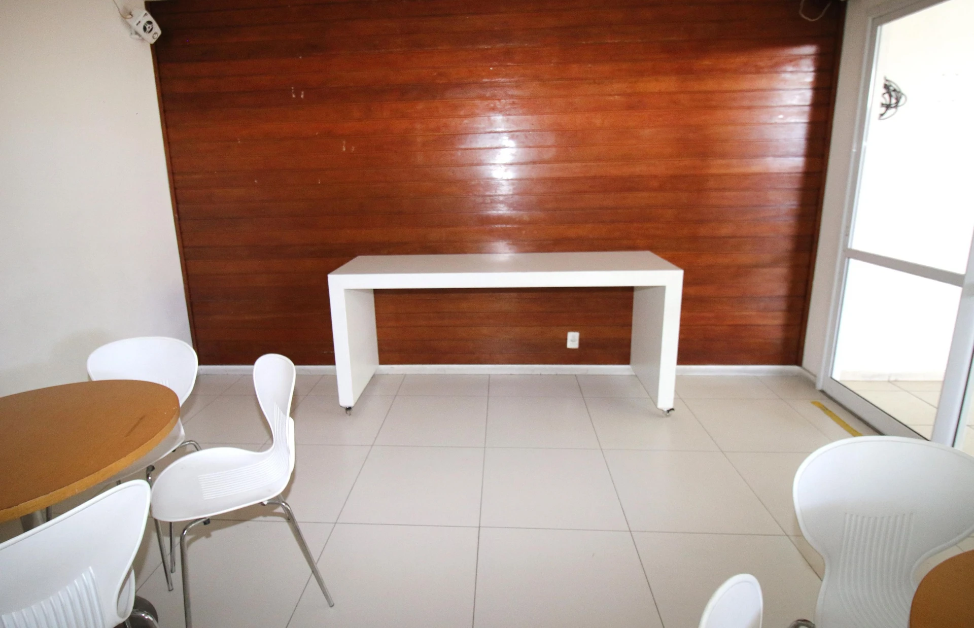 Rental apartment with 2 bedrooms and a balcony — photo 52