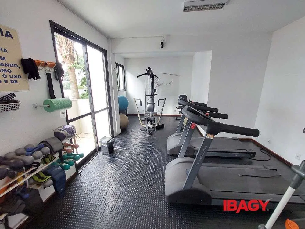 Квартира с 2 спальнями, 52 м² и 1 парковкой — photo 12