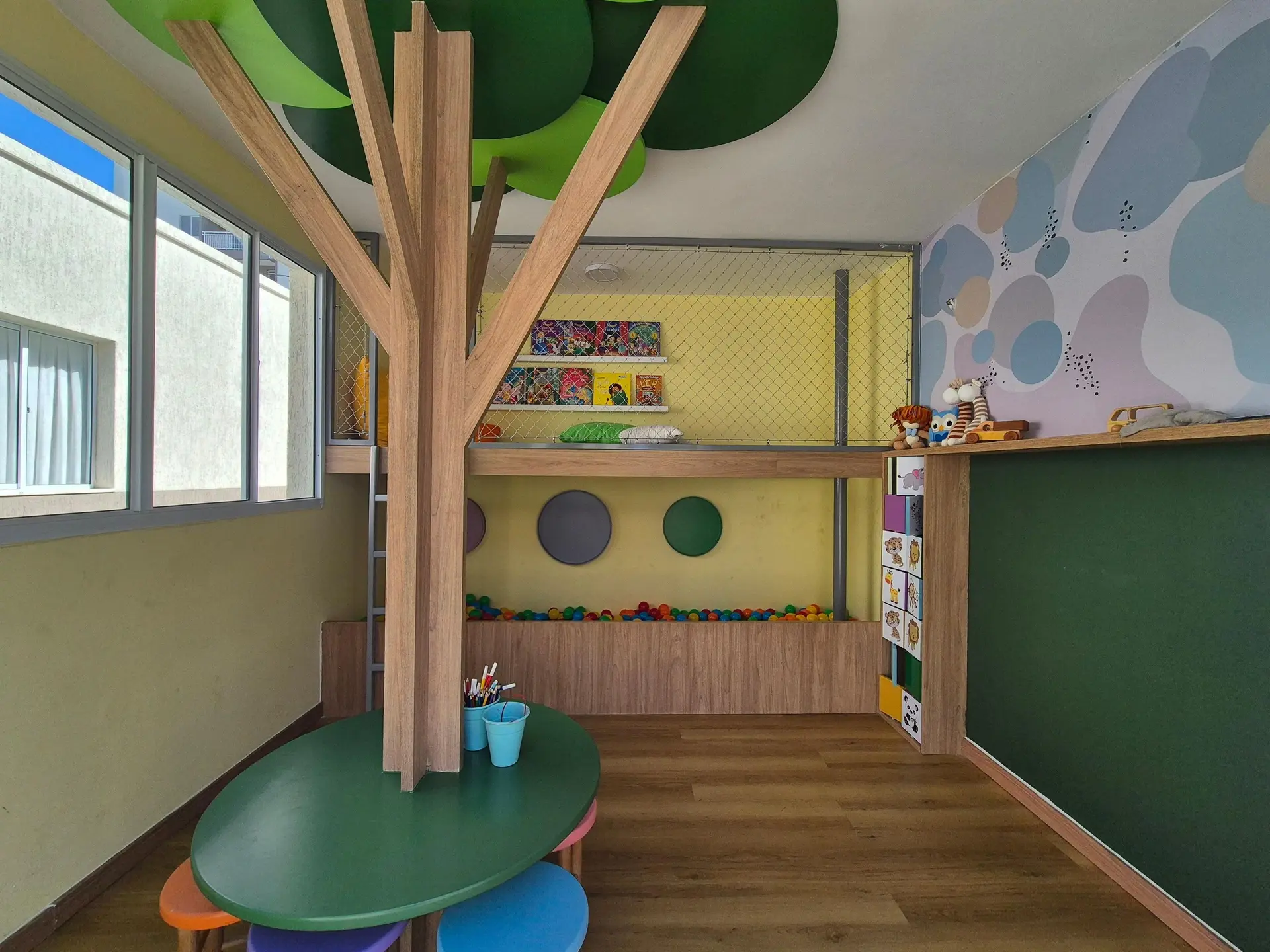 2-bedroom apartment with a home office — photo 4