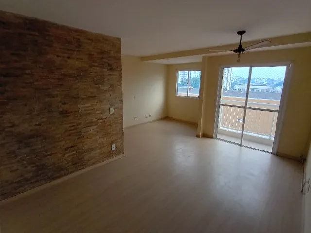 Unfurnished 2-bedroom apartment with open-plan gas kitchen — photo 11