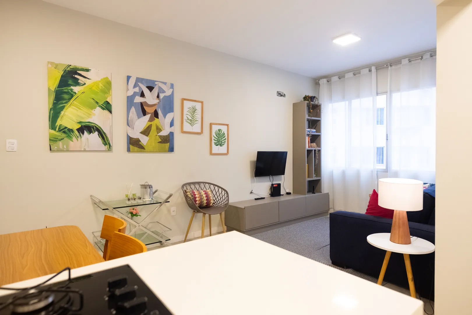 Furnished 55 m² apartment with open-plan gas kitchen — photo 9