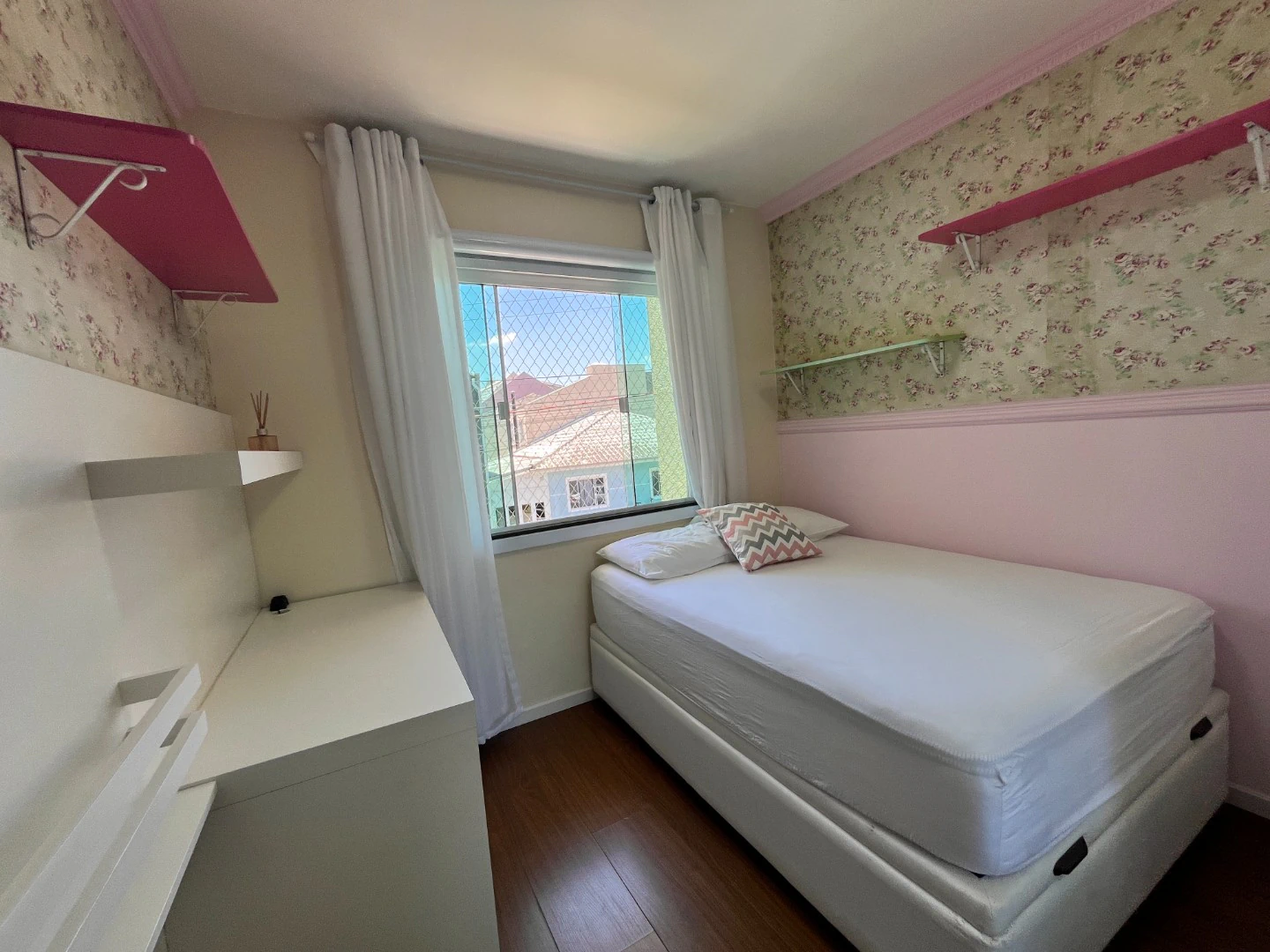 3 quartos e banheira: casa de 180 m² — photo 3