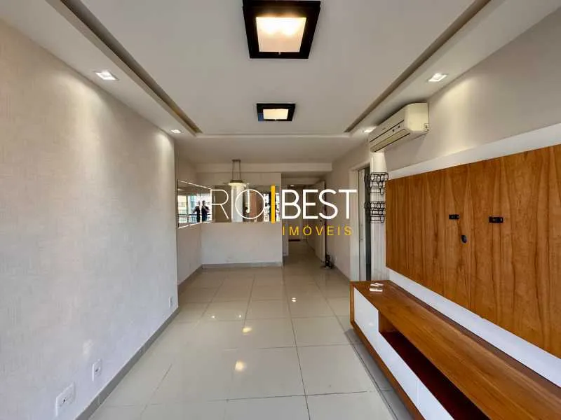 2-bedroom apartment with a glass-enclosed balcony — photo 18