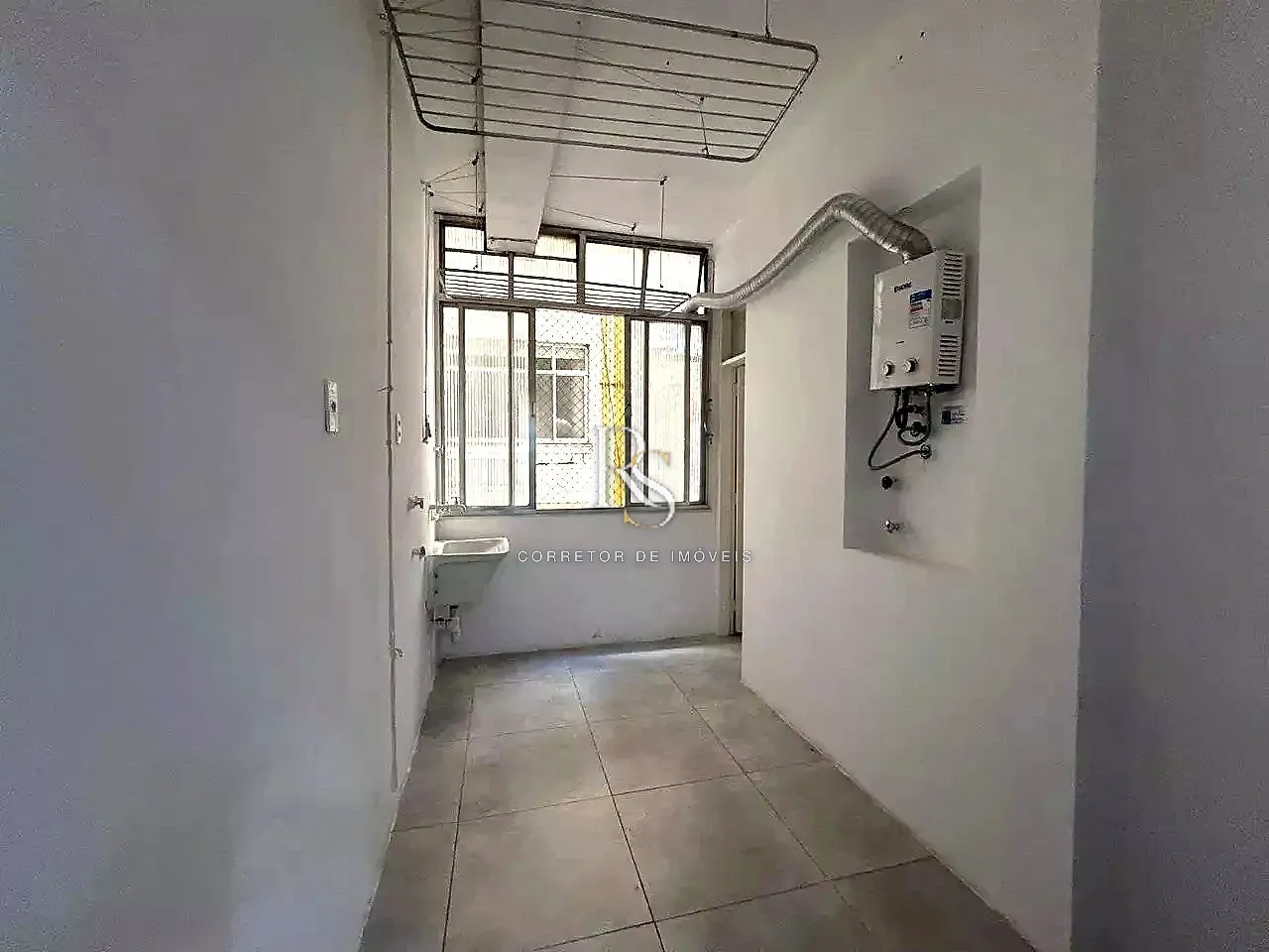 Apartment on the 1st floor with floor-to-ceiling windows — photo 18