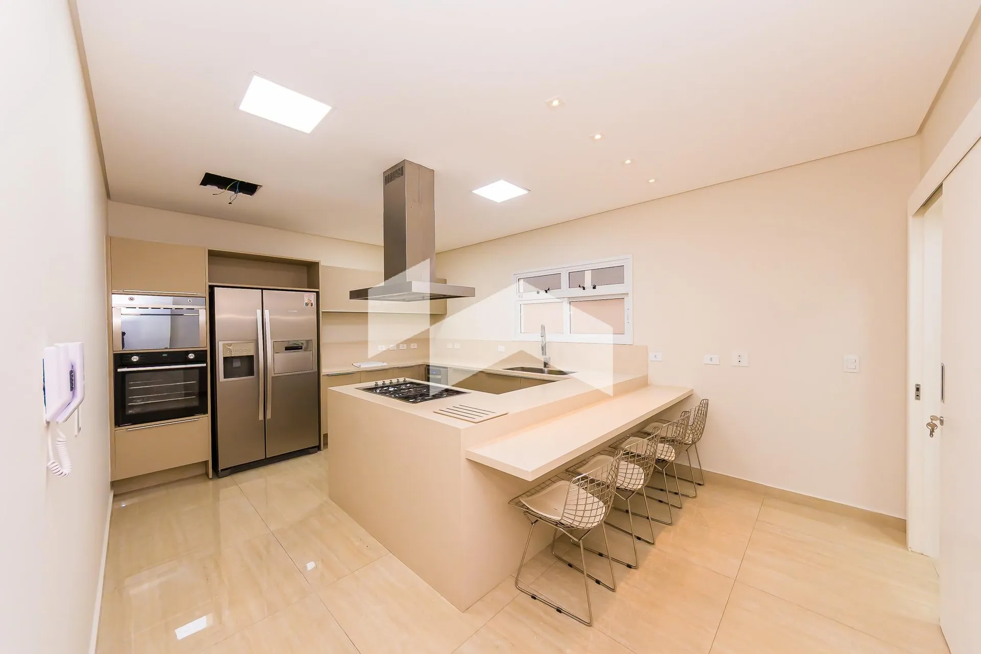 Unfurnished house with 4 en-suite bedrooms and 7 baths — photo 15