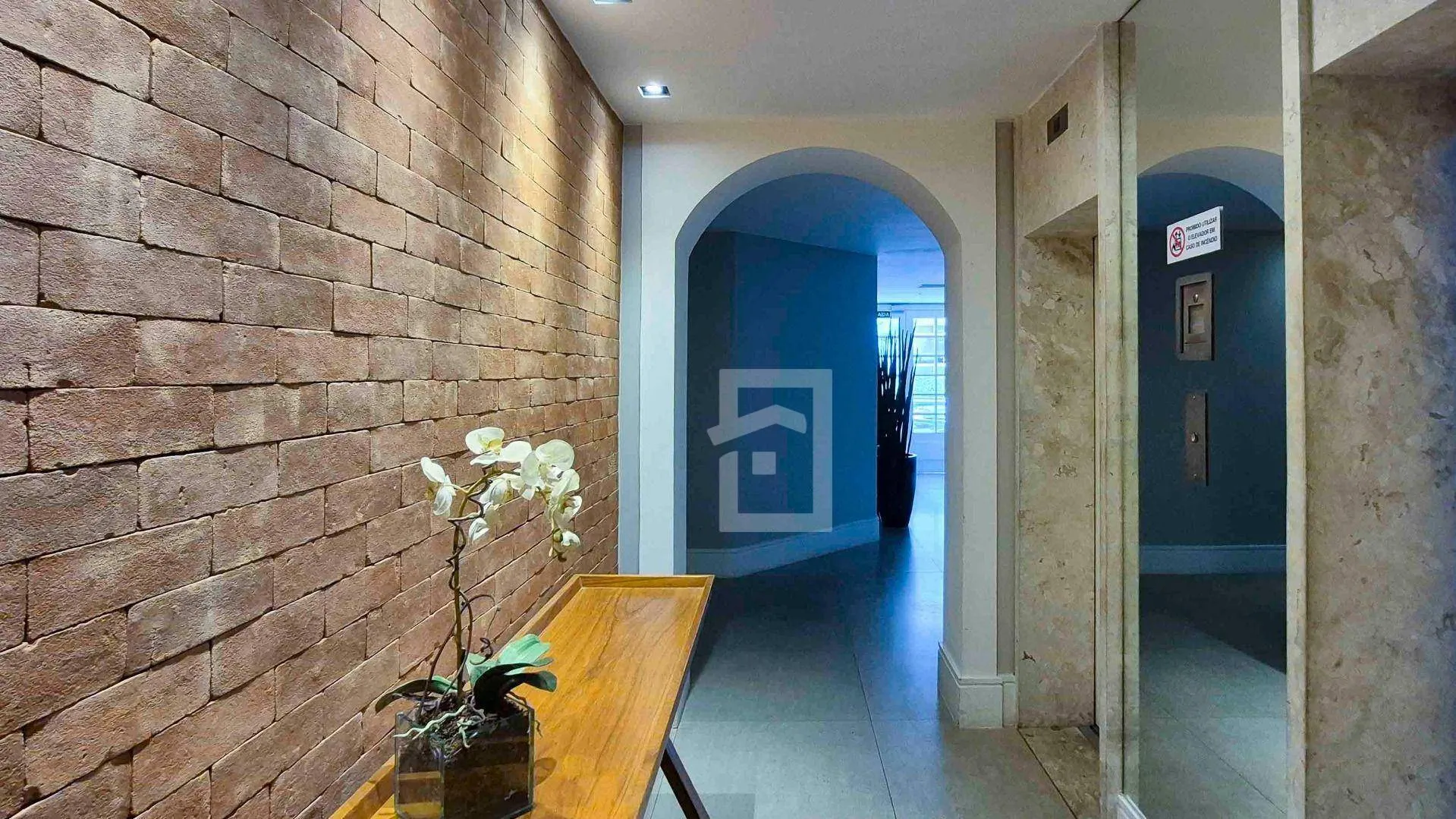 2-bedroom apartment with balcony and 105 m² — photo 36