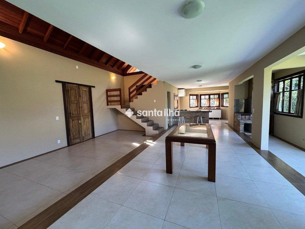 220 m² house with a garden and a home office — photo 4