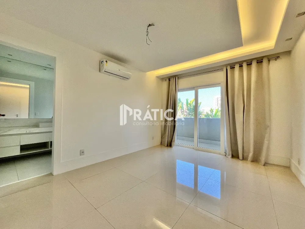 House with 5 bedrooms and an open-plan kitchen — photo 41