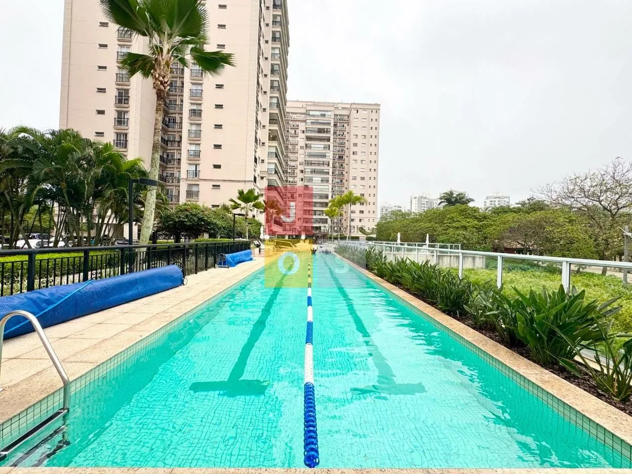 Apartamento mobiliado, 193 m², com janelas do piso ao teto — photo 68