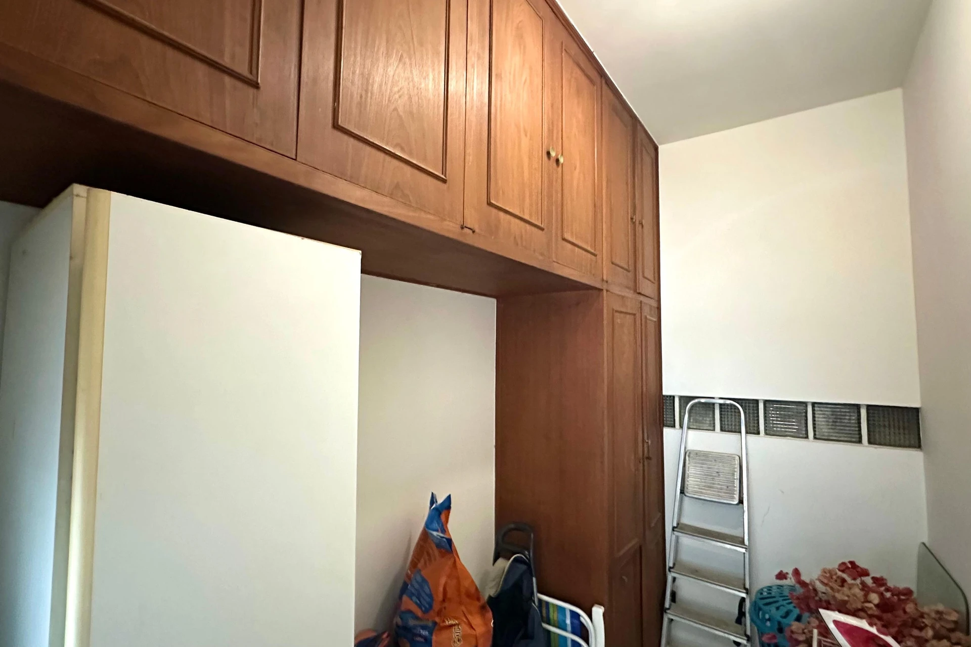 200 m² apartment with a washing machine and a home office — photo 50