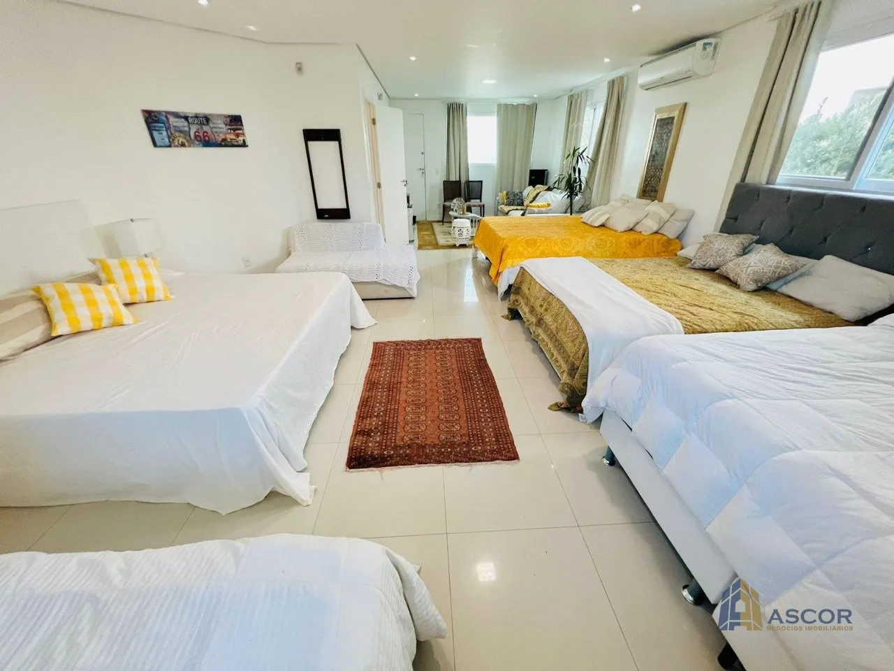 Furnished house with 7 bedrooms and open kitchen — photo 19