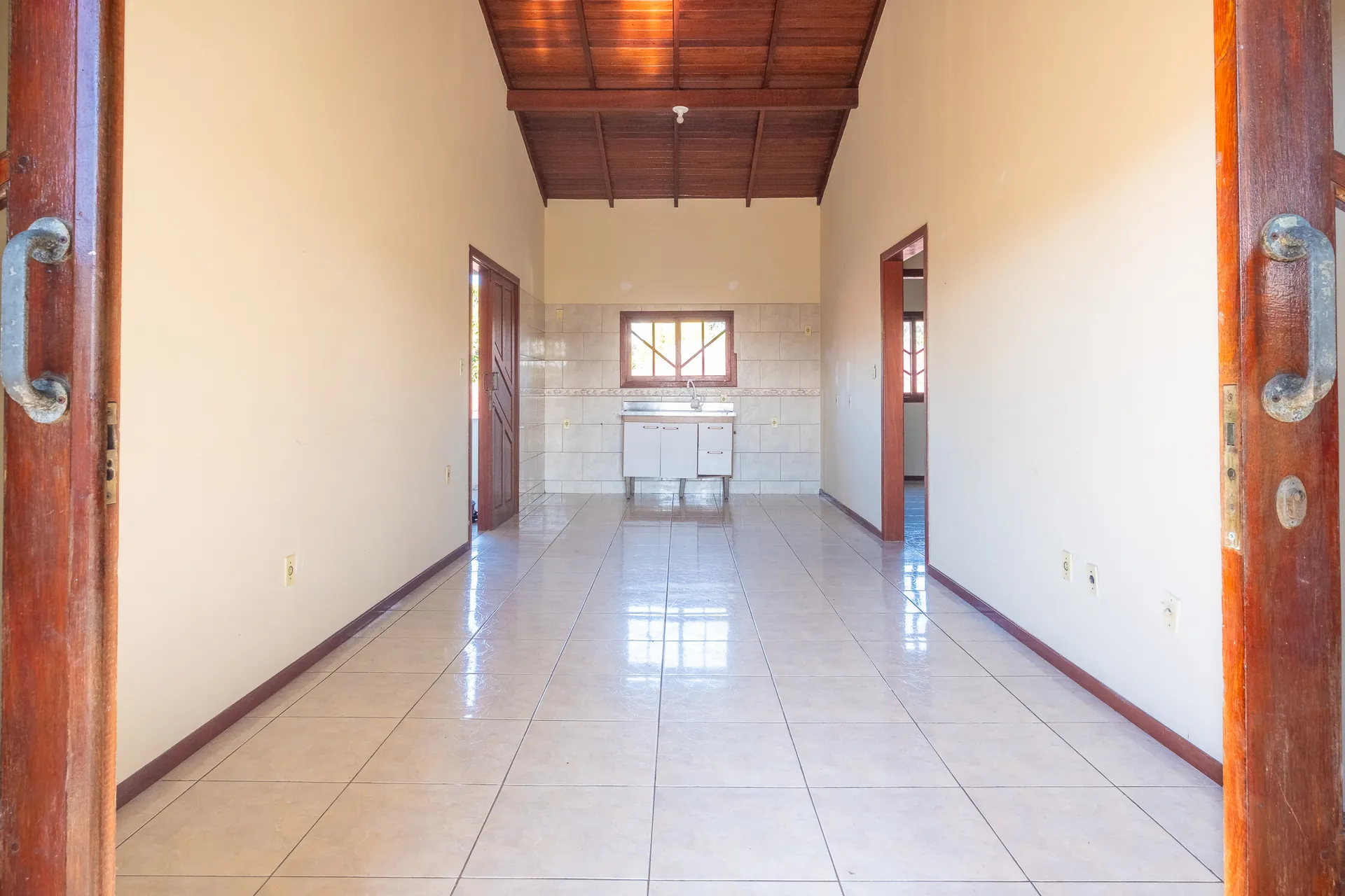 2-bedroom apartment with a home office in Florianópolis — photo 2