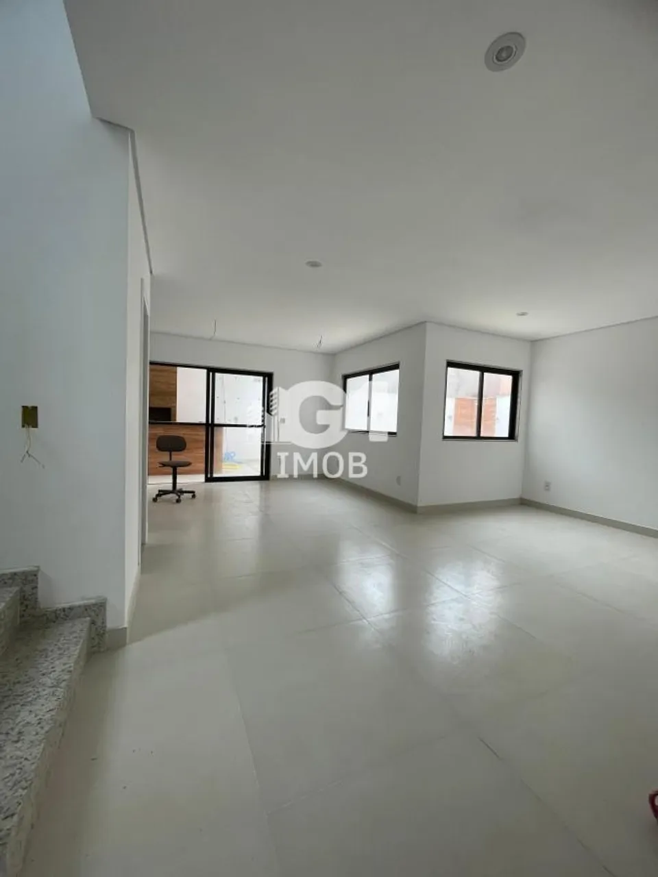 Rental house with 3 bedrooms and 5 bathrooms