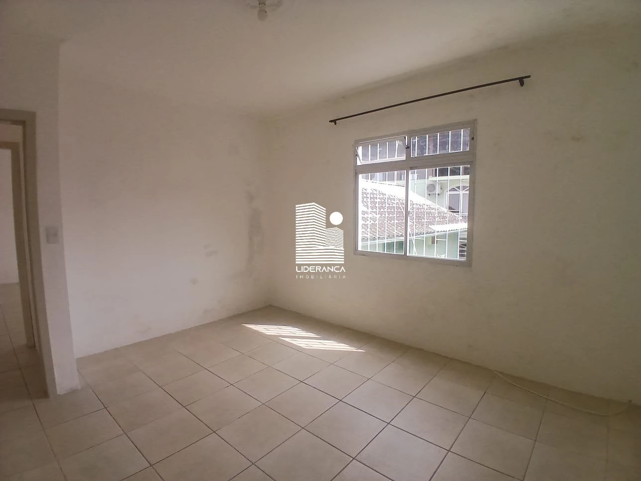 Casa, 236 m², con balcón cerrado con vidrio — photo 3