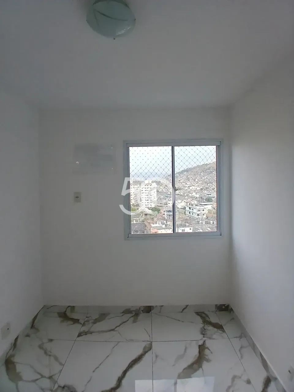 Apartamento de 2 dormitorios y 2 baños con balcón — photo 8