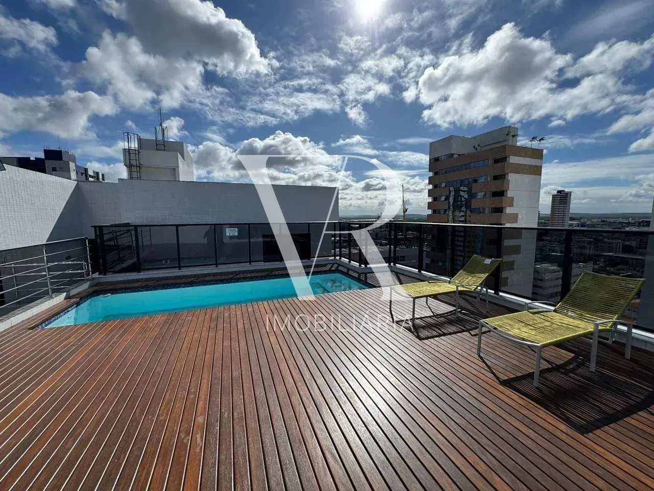 3-bedroom apartment with a suite and 2 parking spots