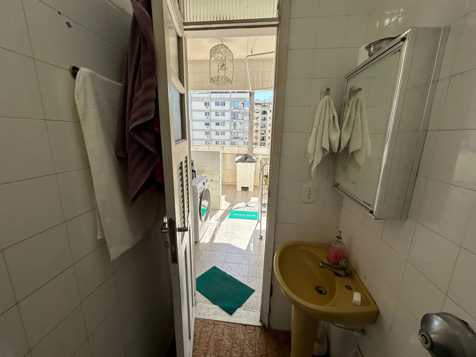 Furnished 4-bedroom rental apartment with 5 parking spaces — photo 45