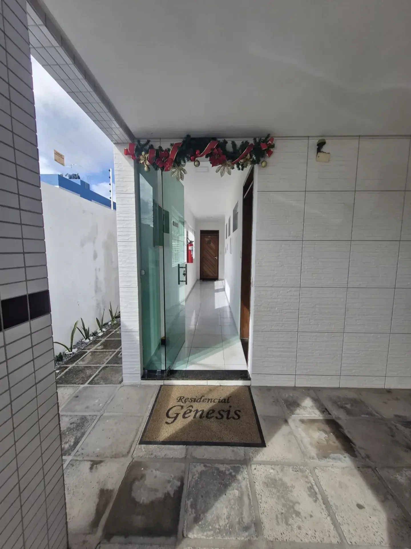 3-bedroom apartment, 1 with its own bathroom, 77 m² — photo 12