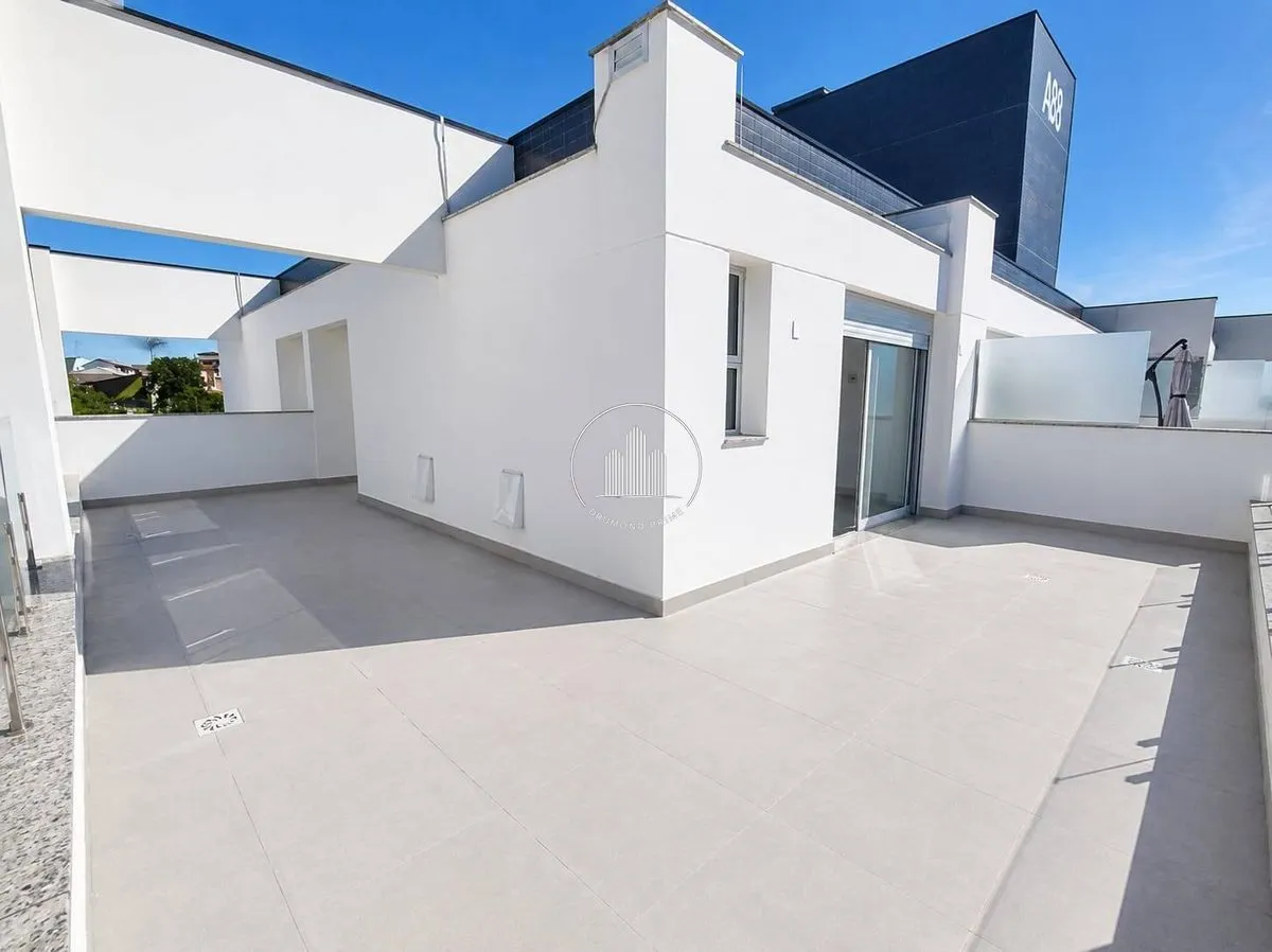 Apartment with 3 bedrooms and 2 en-suites with balcony — photo 16
