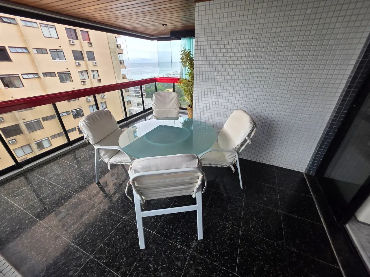 Furnished 2-bedroom apartment with 3 bathrooms — photo 8