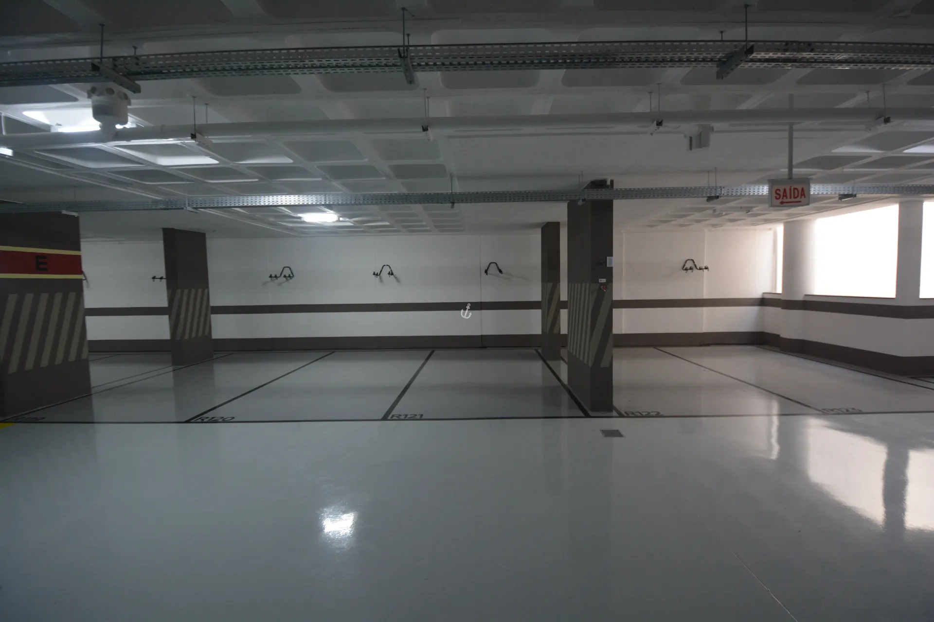 Furnished studio 47 m² with 1 parking space on 4th floor — photo 33