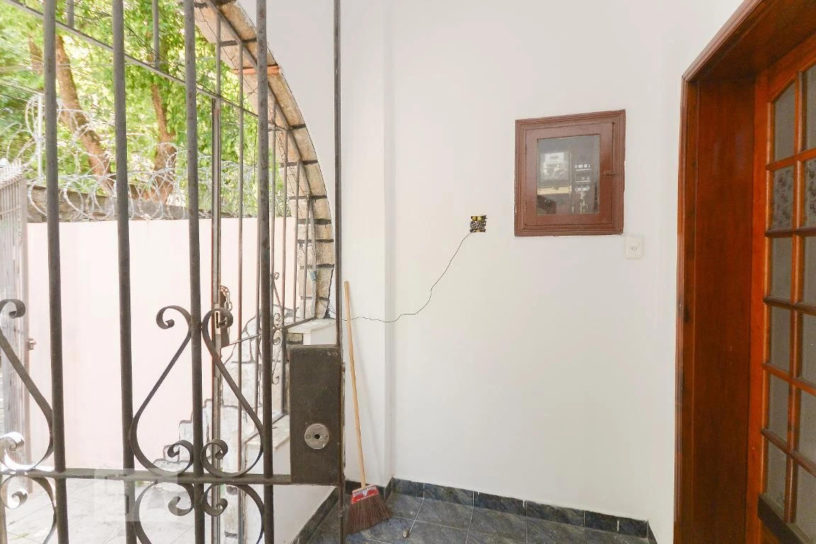 House for rent with 5 bedrooms and 2 bathrooms — photo 49