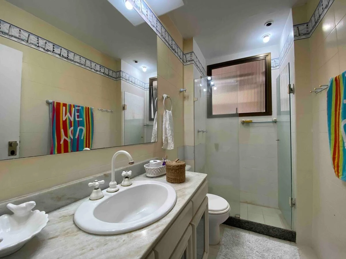 Furnished 300 m² apartment with 4 bedrooms and 3 parking — photo 11