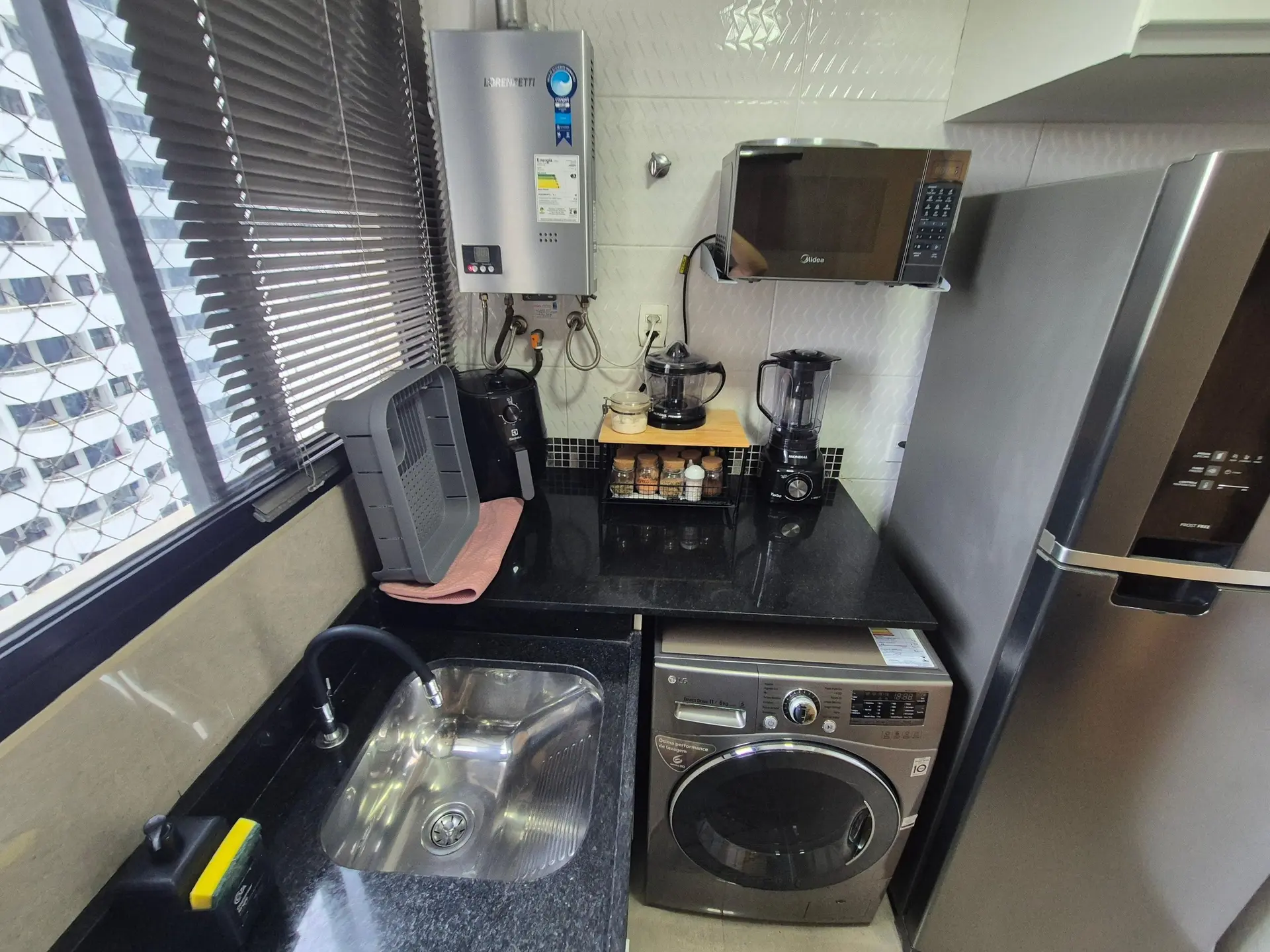 Furnished apartment with 2 en-suite bedrooms and 1 parking — photo 35