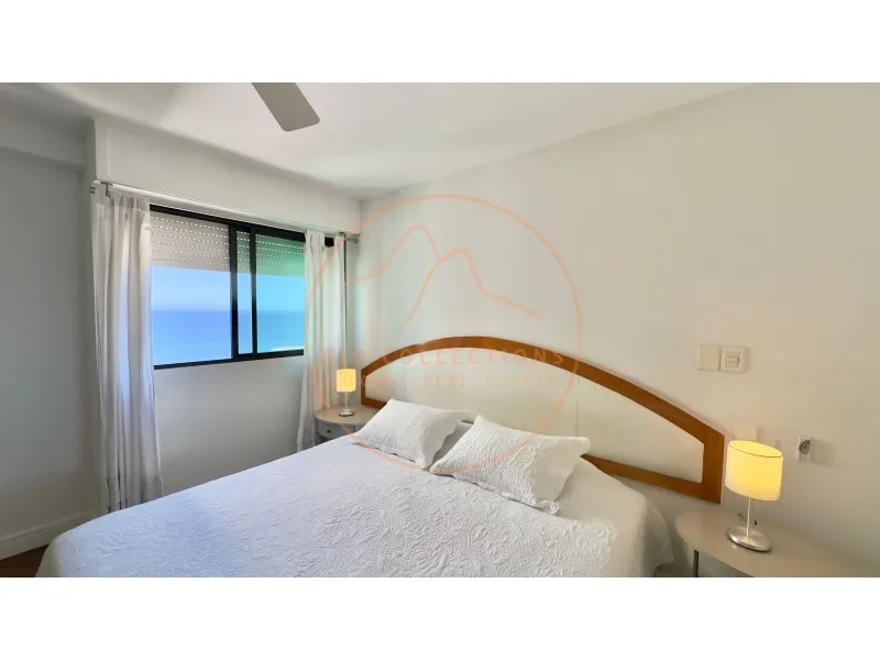 Apartment with 4 bedrooms and 5 bathrooms — photo 24