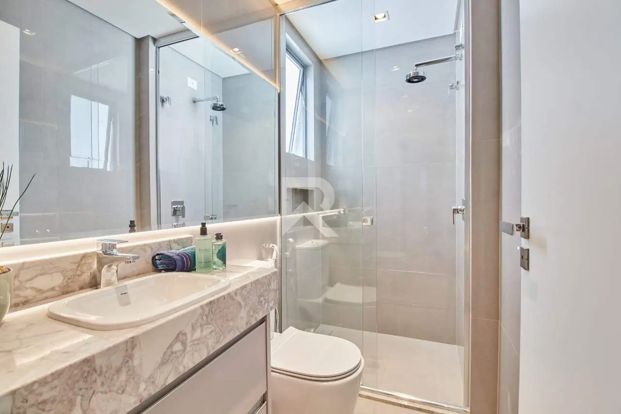 3-bedroom apartment with 3 en-suite bathrooms — photo 14