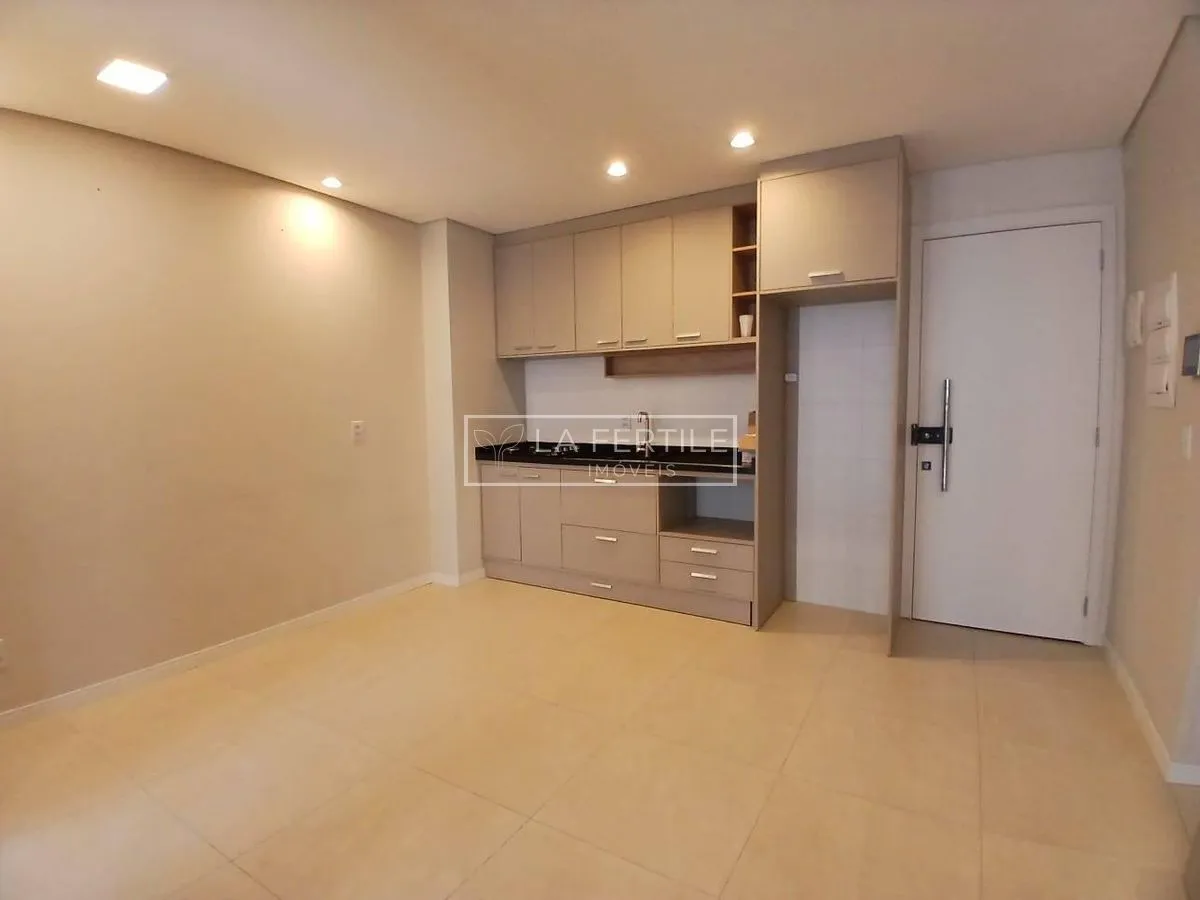 Apartamento com 2 dormitórios e varanda, 55,43 m² — photo 2
