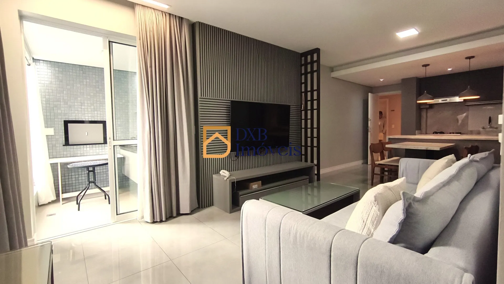 2 en-suite bedroom apartment with open-plan kitchen — photo 3