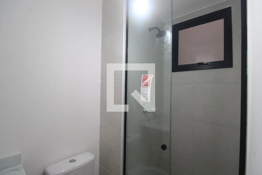 2-bedroom apartment in a building with a gym — photo 8