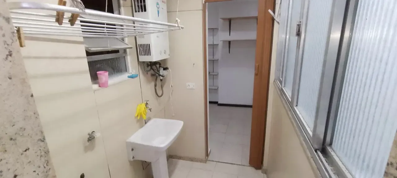 Furnished apartment with 3 bedrooms and 2 bathrooms — photo 26