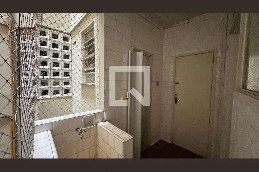 Rental apartment with 1 bedroom and 70 m² — photo 24