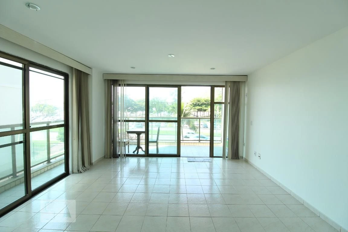 2-bedroom apartment with balcony and 2 parking spots — photo 28