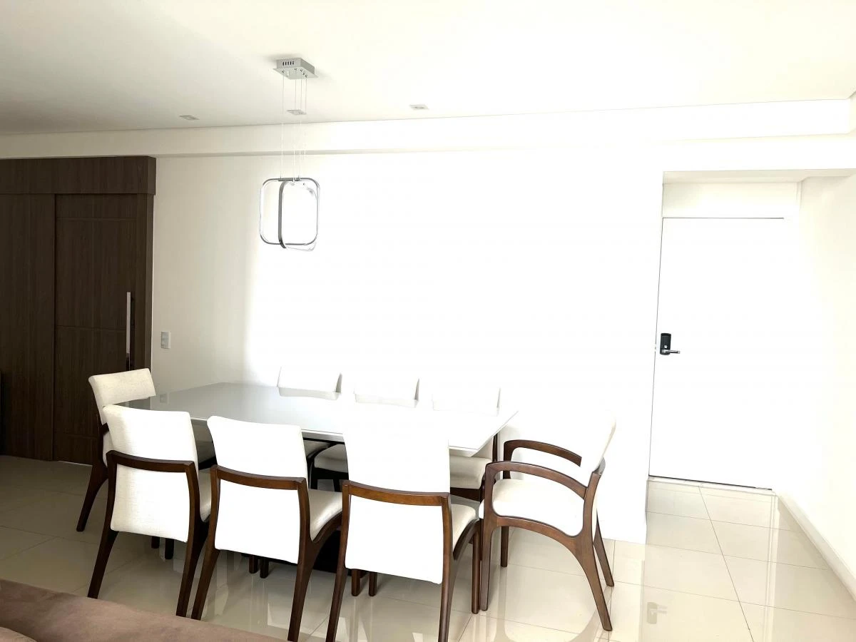 Apartamento de 190 m² con 3 dormitorios y ventanales amplios — photo 12