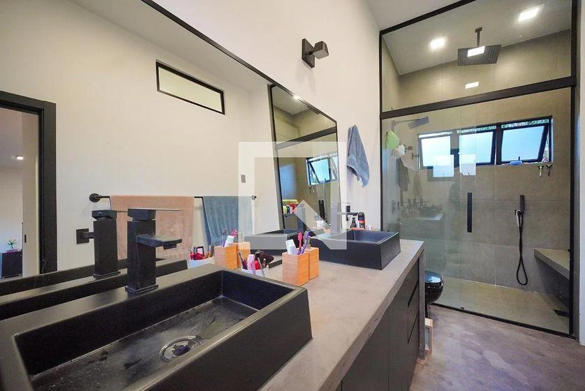Mountain view in a 5-bedroom house, 330 m² — photo 49