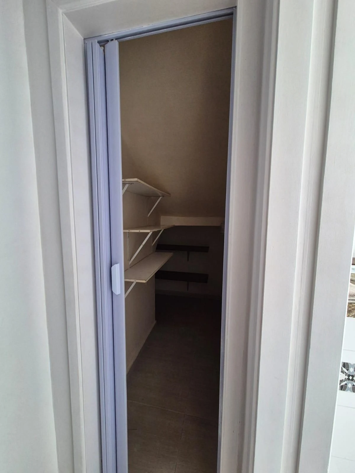 Unfurnished house with 5 bedrooms and integrated kitchen — photo 21