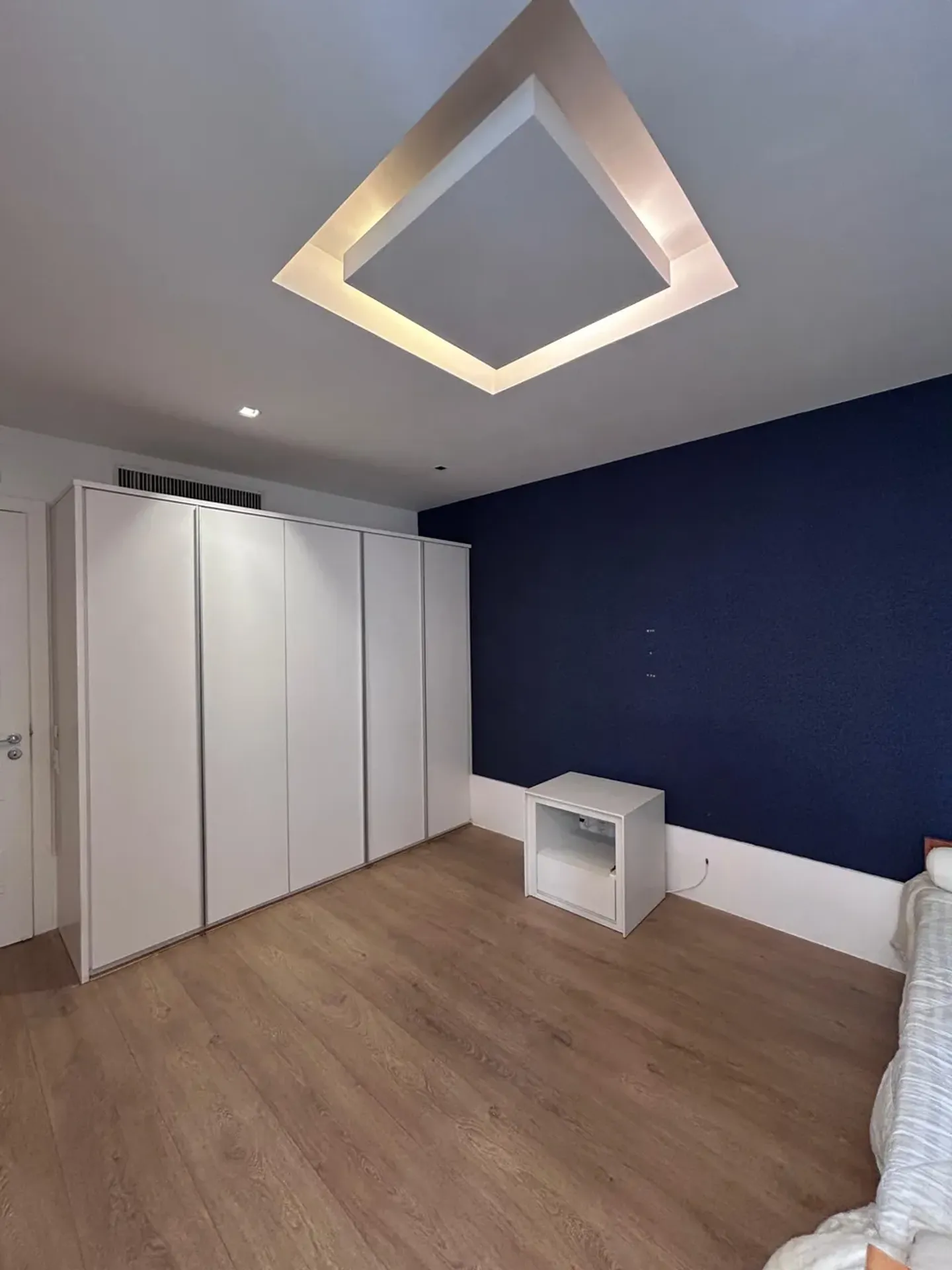 Furnished 2-bedroom apartment with 2 bathrooms — photo 30