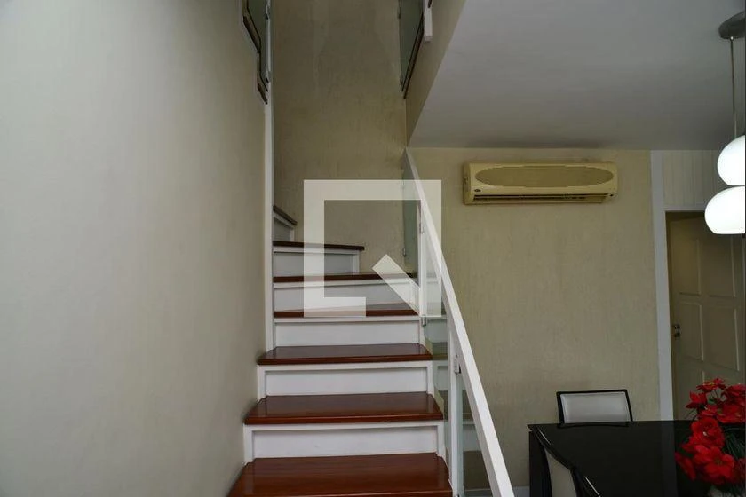 3-bedroom apartment in a building with a gym — photo 40