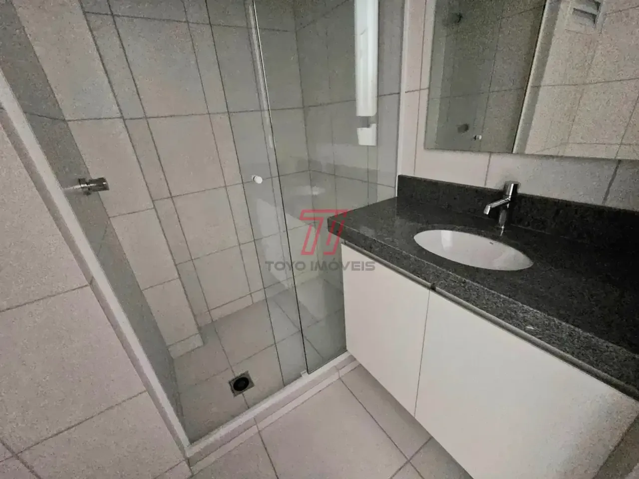 Studio bem cuidado com sacada e cozinha integrada — photo 13