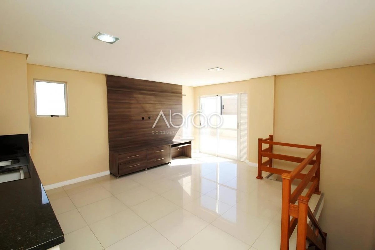Spacious 3-bedroom apartment with 3 bathrooms — photo 41