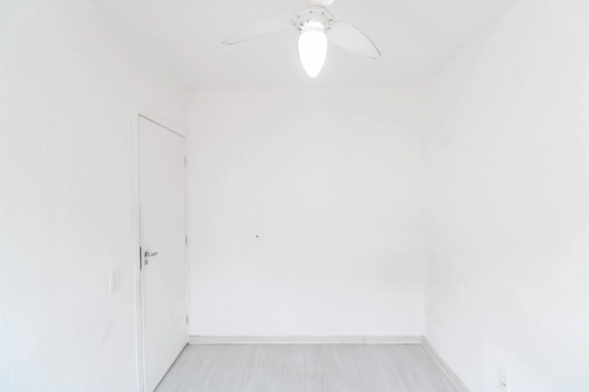 Rental apartment with 2 bedrooms and 1 parking space — photo 28