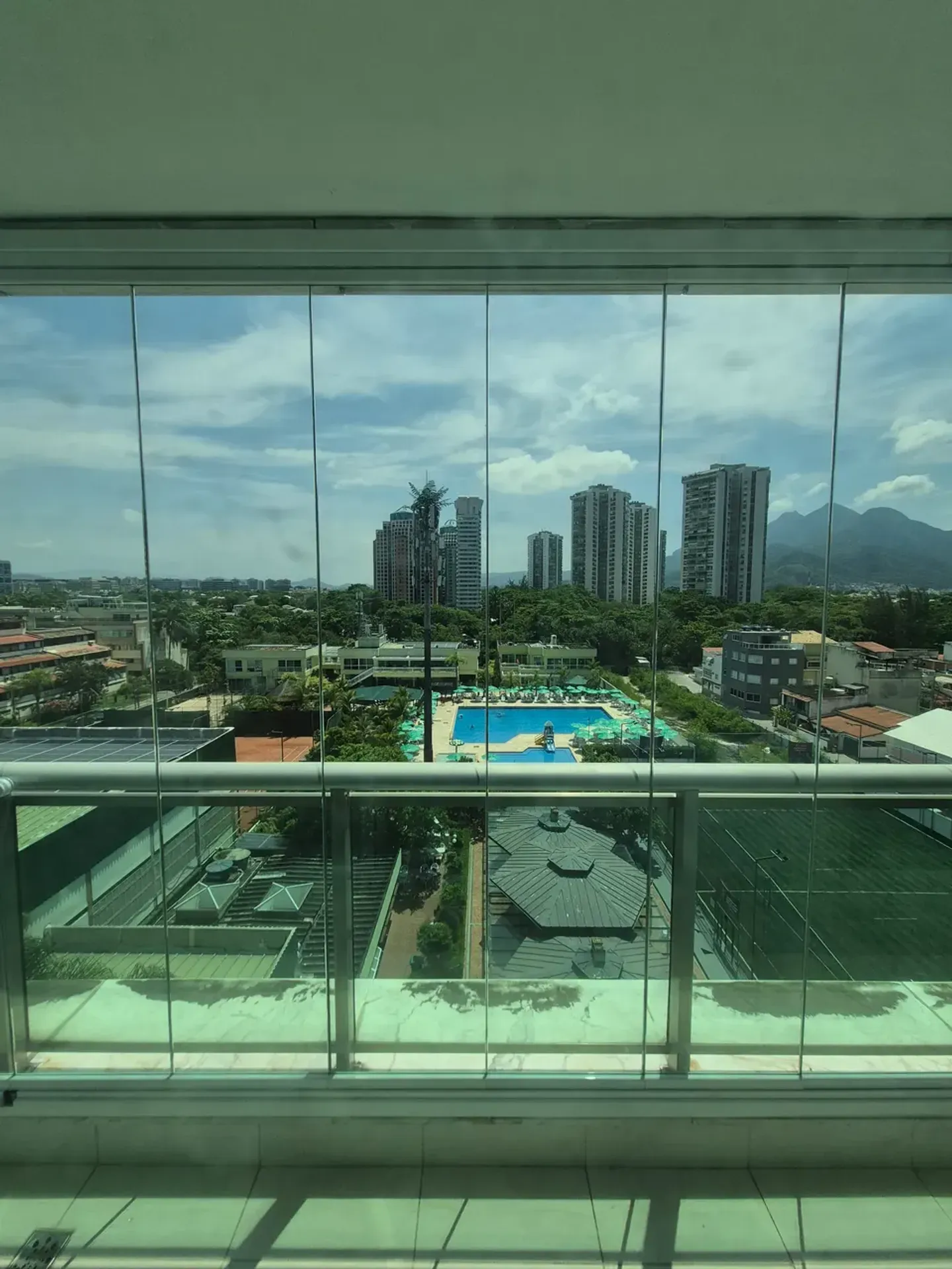 Furnished apartment with 5 bedrooms and shared pool area — photo 11