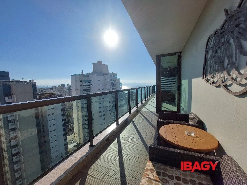 Furnished apartment, 47 m², with a glass-enclosed balcony — photo 11