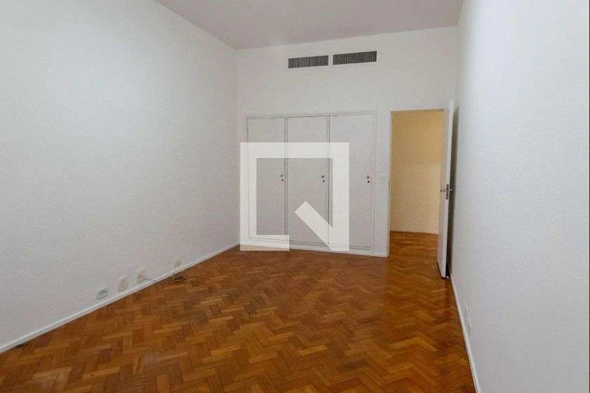 Rental apartment with 4 bedrooms and 4 bathrooms — photo 30