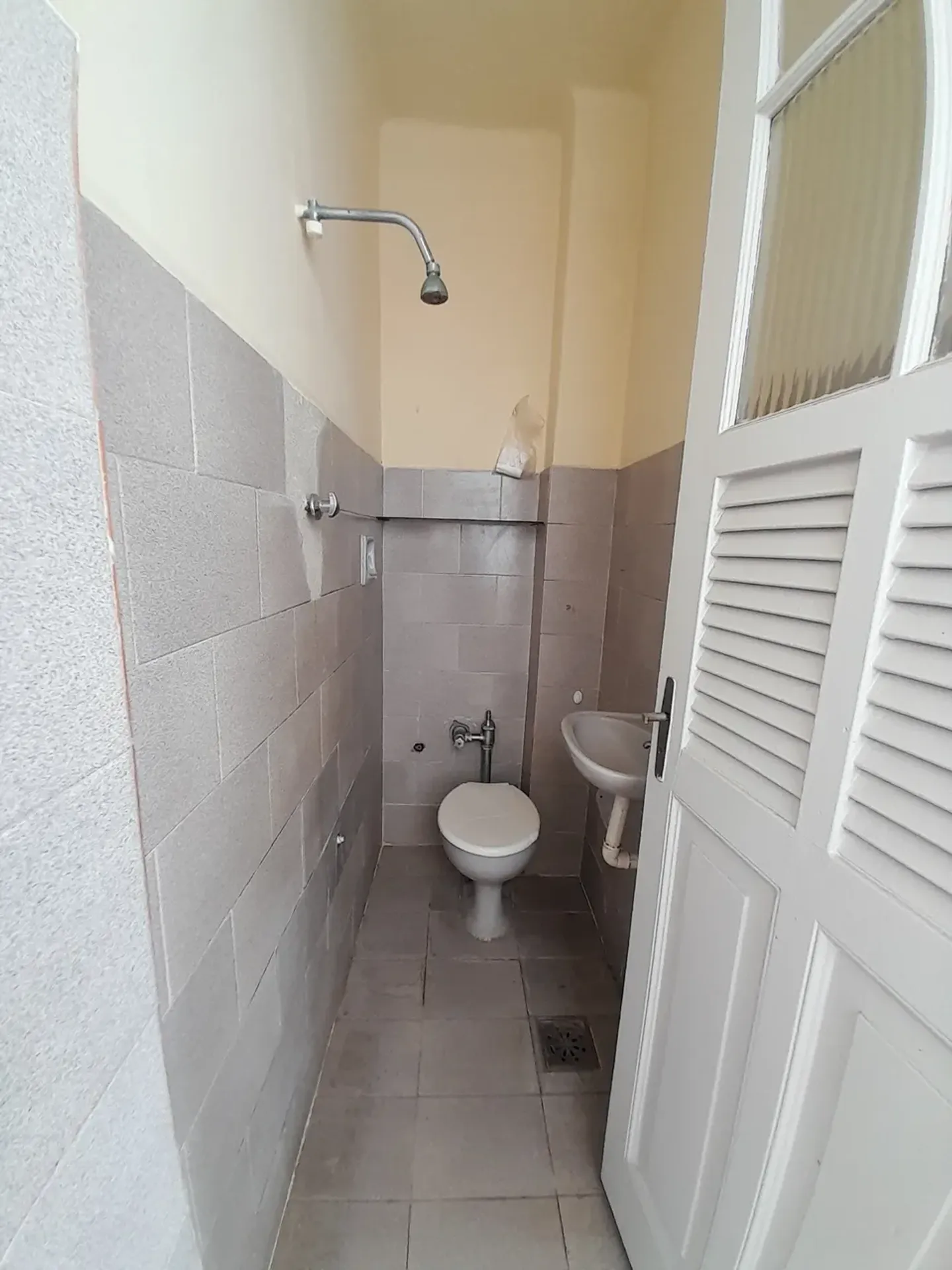 Apartment on the 9th floor with a glass-enclosed balcony — photo 2